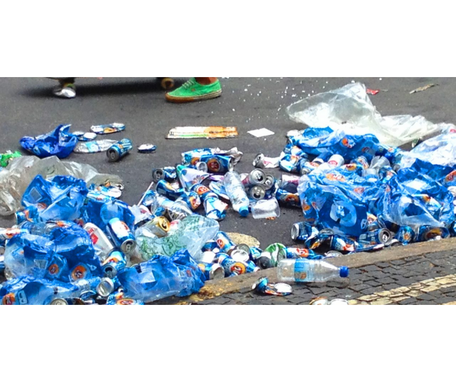 Faça o descarte correto dos resíduos durante o Carnaval